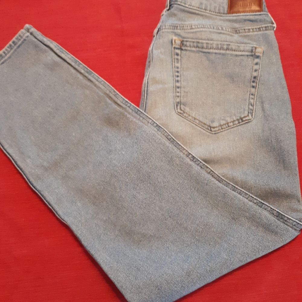 Size 9R Hollister mom jeans
